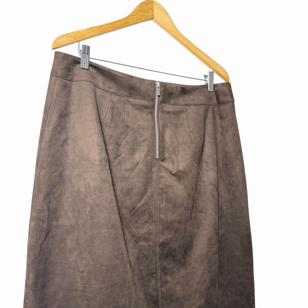 Chico's Faux Suede Midi Skirt Womens 2 Chocolate Brown Back Zip Lined Minimalist - Picture 7 of 12